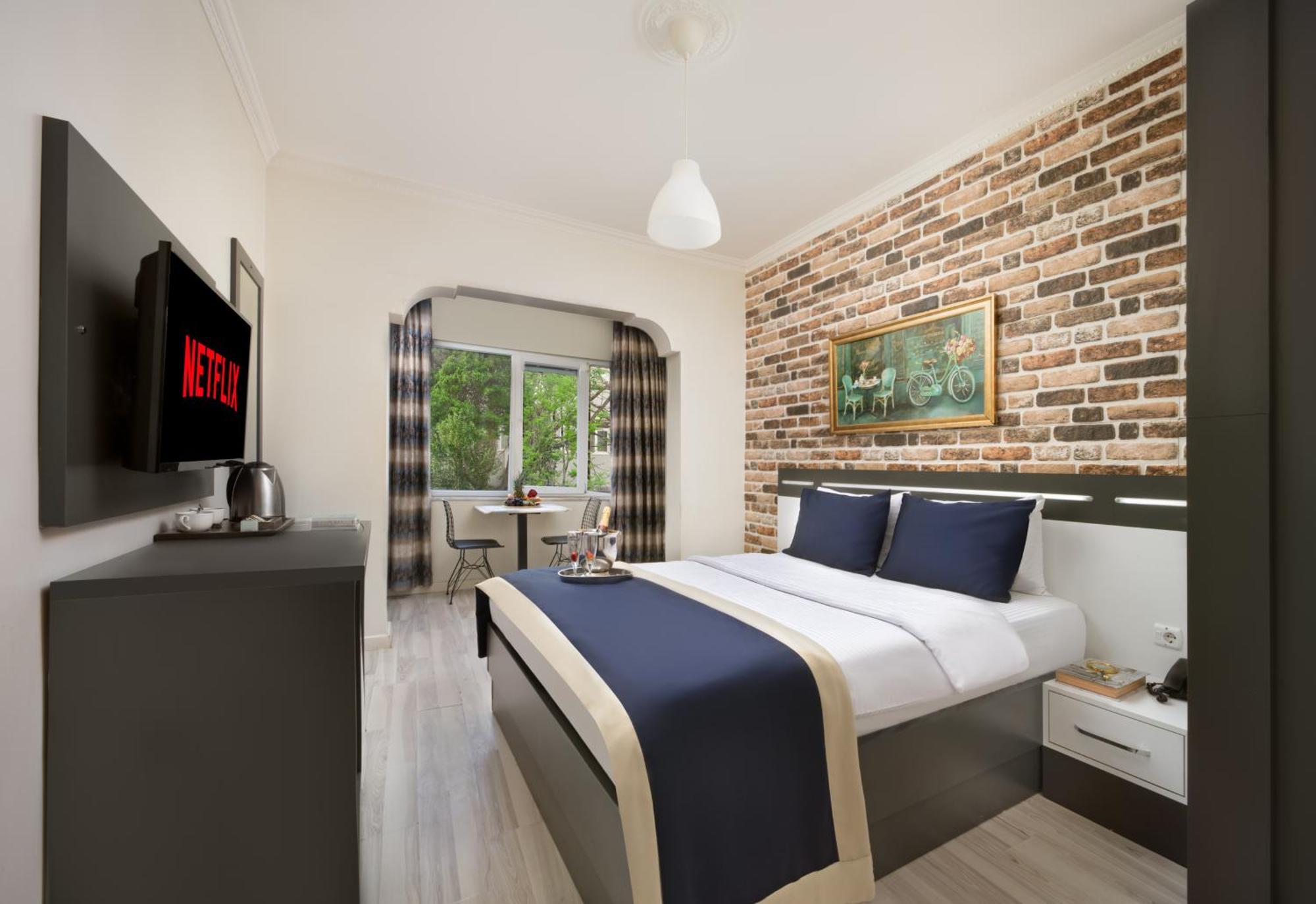 Istanbul Hotel & Suites — Photos 1